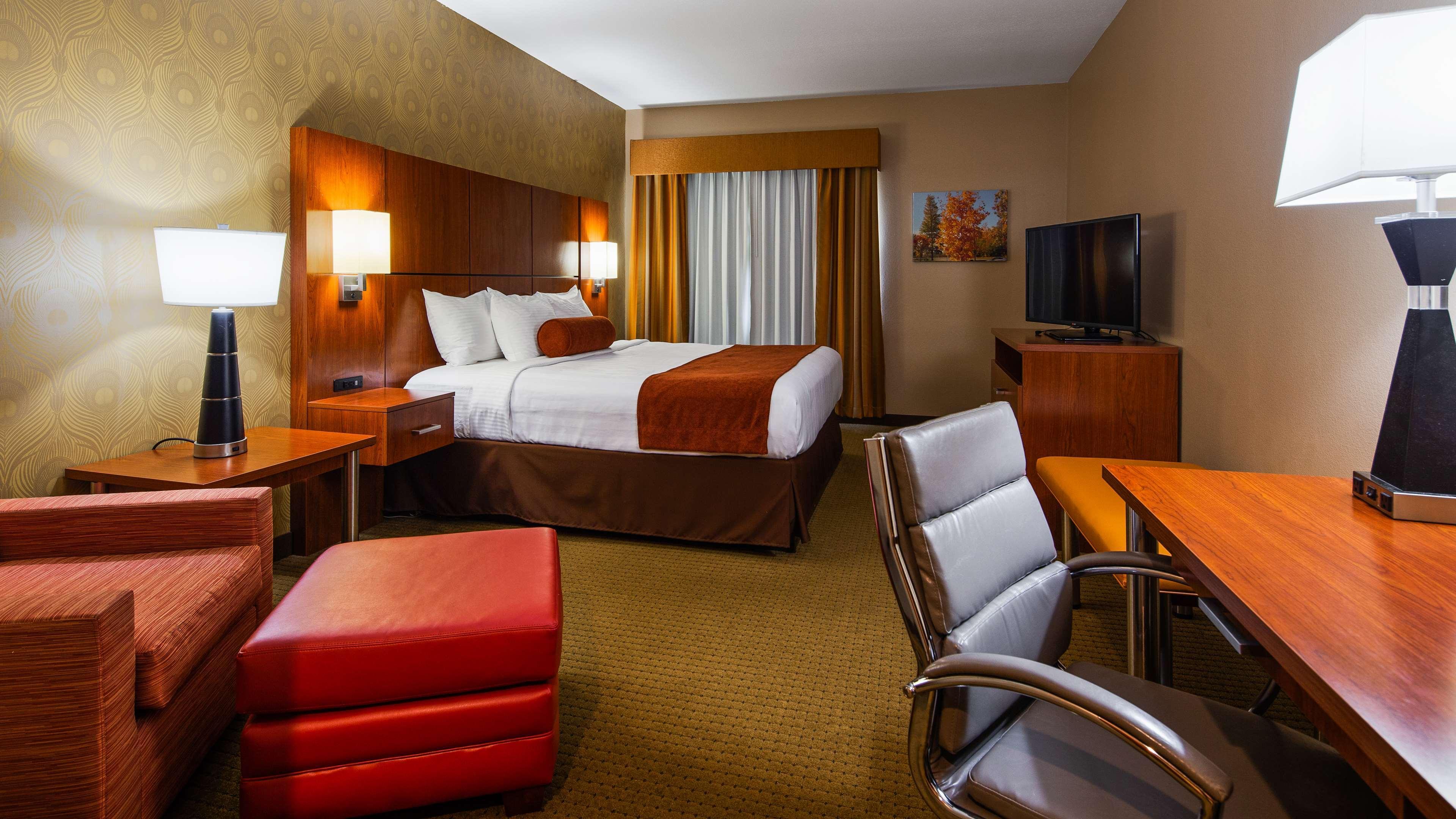 Best Western Plus Finger Lakes Inn&Suites Cortland Exterior foto