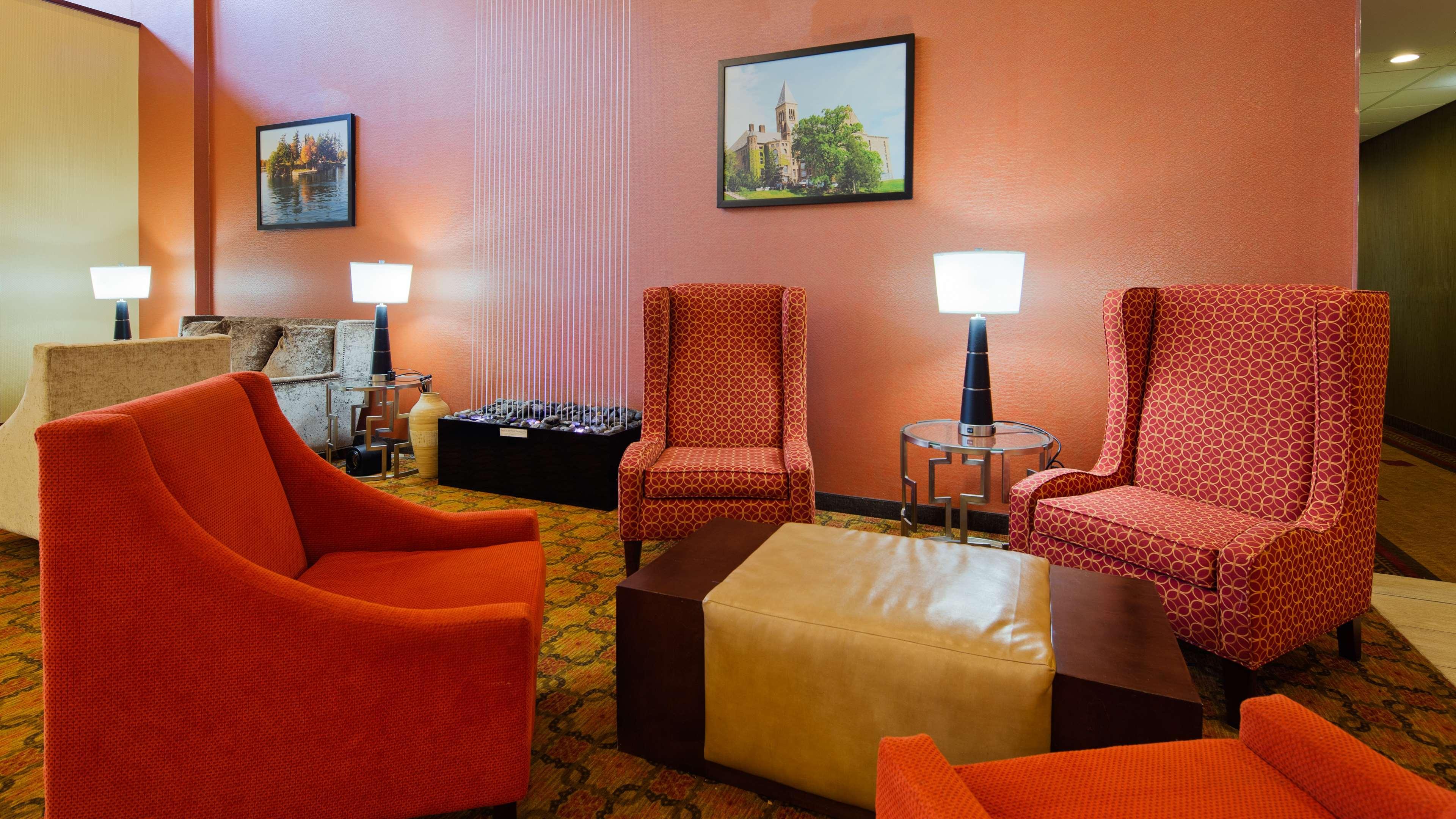 Best Western Plus Finger Lakes Inn&Suites Cortland Exterior foto